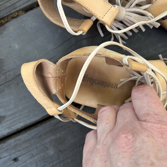 Jeffrey Campbell Malang Tan Tassel Lace Up Gladiator Sandal Women’s Size 8.5 - Picture 2 of 5